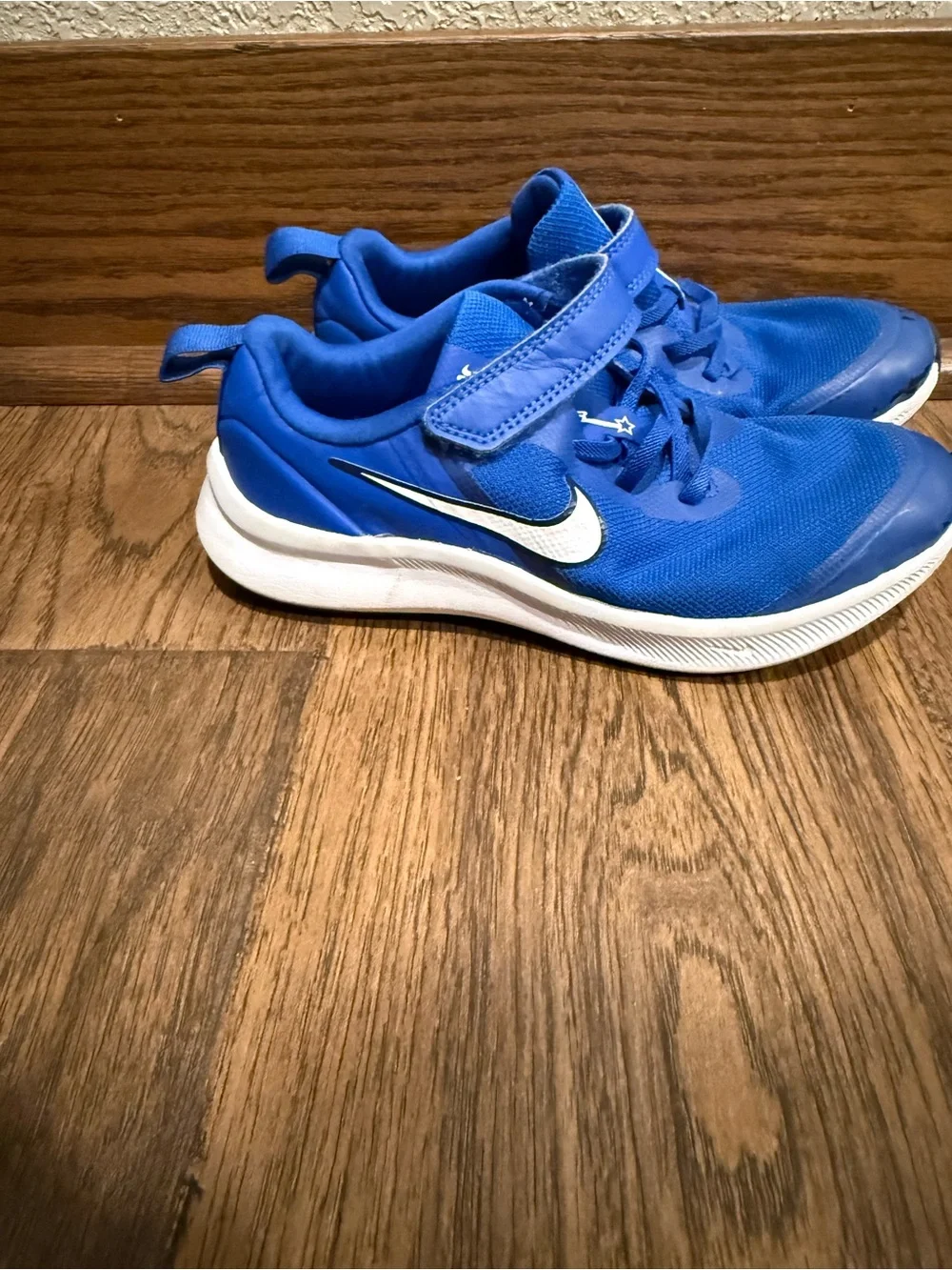 Nike Boys' Royal Blue and White Velcro Athletic Sneakers